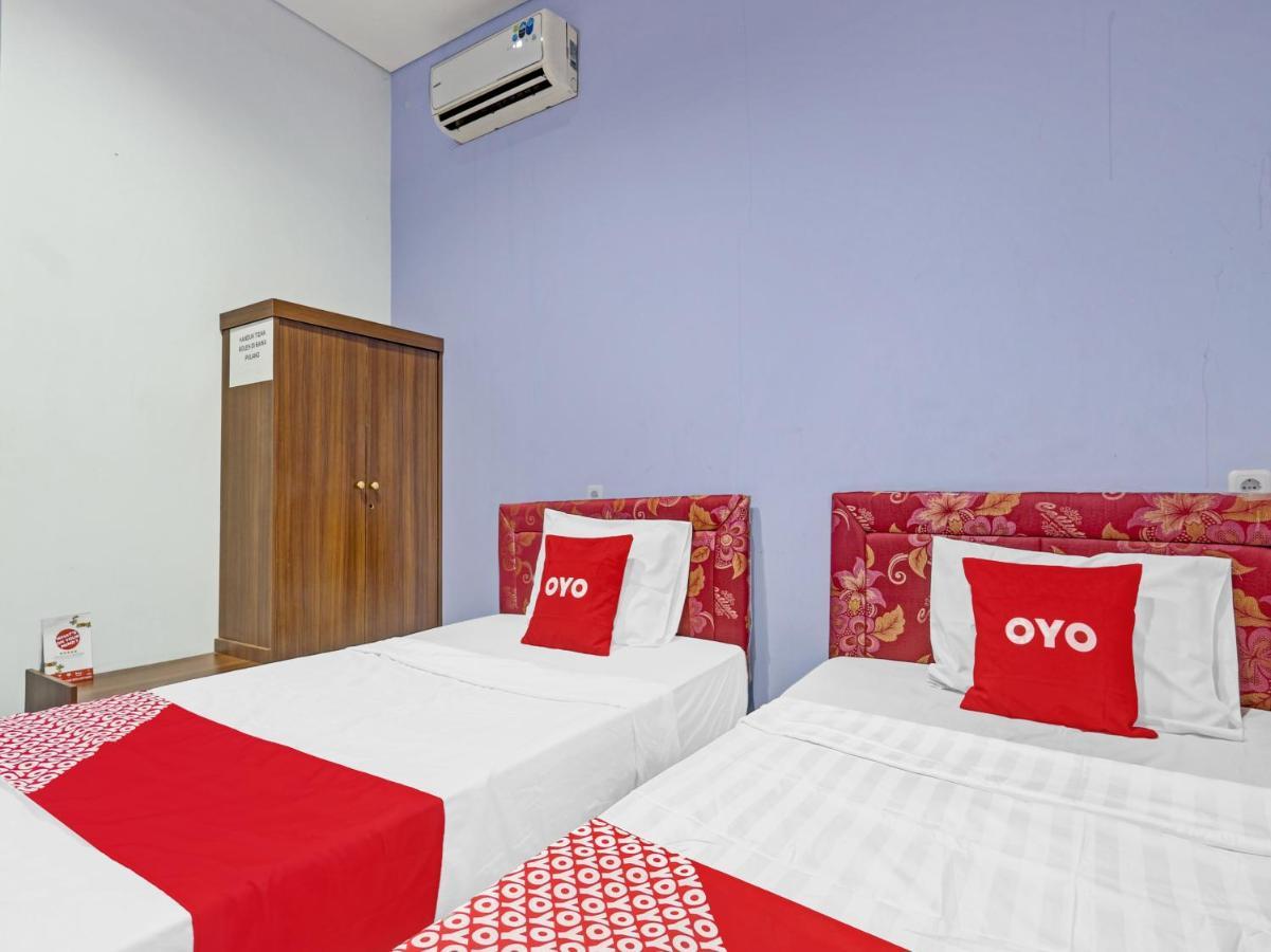 Oyo 90553 Arteri Guest House 세마랑 외부 사진