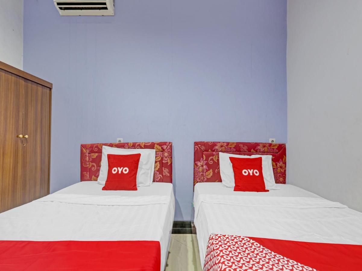 Oyo 90553 Arteri Guest House 세마랑 외부 사진